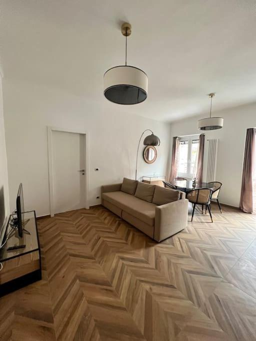 טורינו Casa Sassari - Vicino Porta Susa F.S. מראה חיצוני תמונה