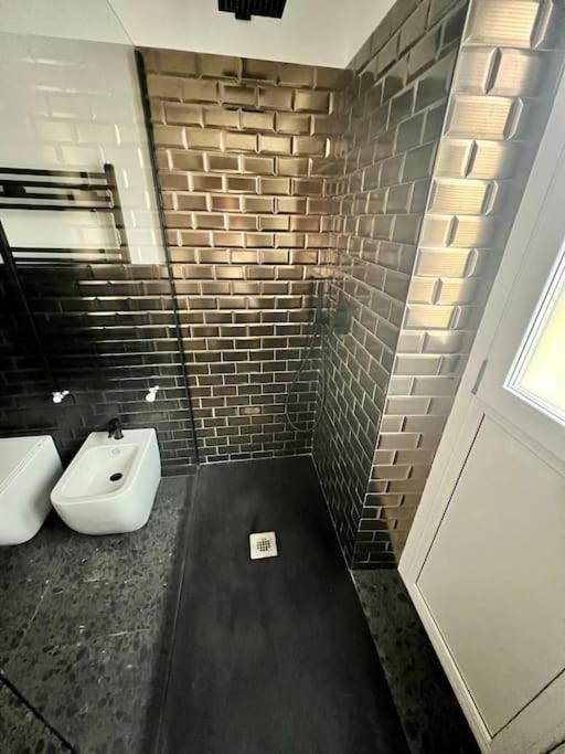 טורינו Casa Sassari - Vicino Porta Susa F.S. מראה חיצוני תמונה