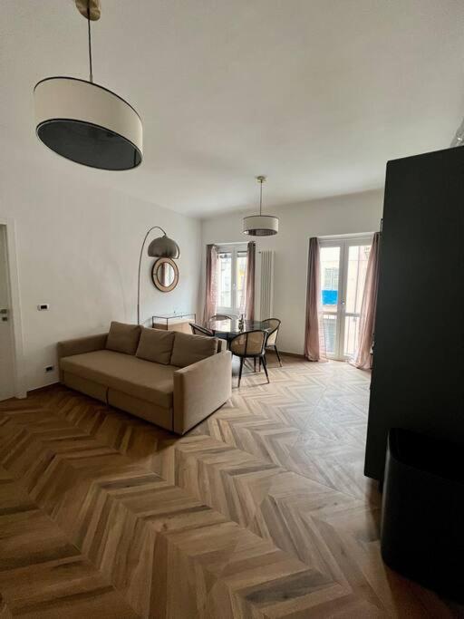 טורינו Casa Sassari - Vicino Porta Susa F.S. מראה חיצוני תמונה